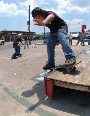 go_skateboarding_day3.jpg
